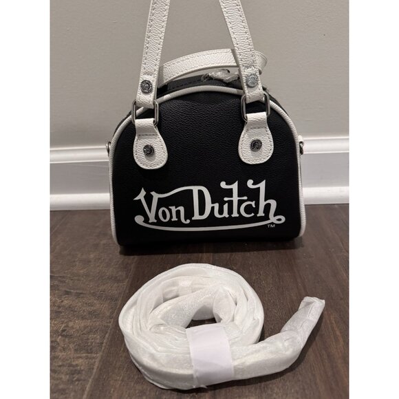 NWT Von Dutch Bowling Bag Purse Black Small w/Crossbody Strap New Winged Eyeball - Picture 4 of 7